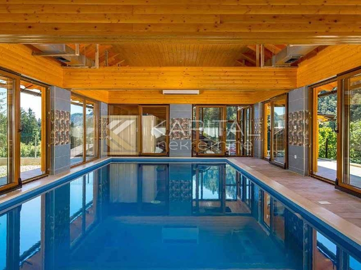 Gorski kotar, Tršće - luksuzna villa s bazenom