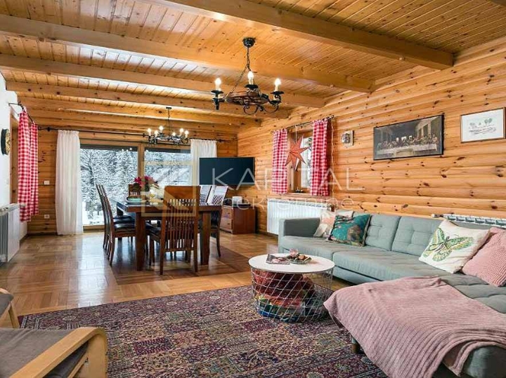 Gorski kotar, Tršće - luksuzna villa s bazenom