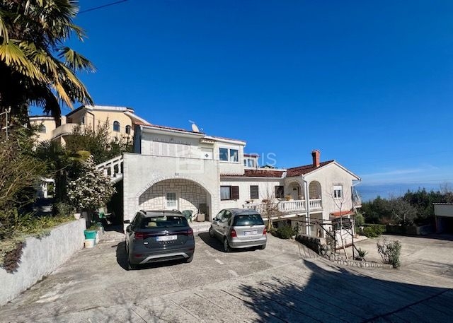 Opatija okolica, Ika, stan 79 m2, 900 m od mora