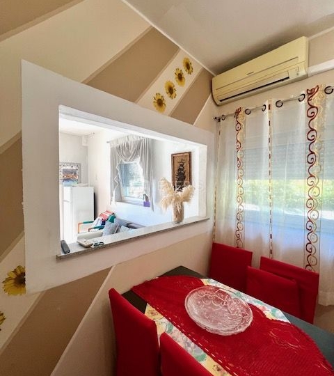 Opatija okolica, Ika, stan 79 m2, 900 m od mora