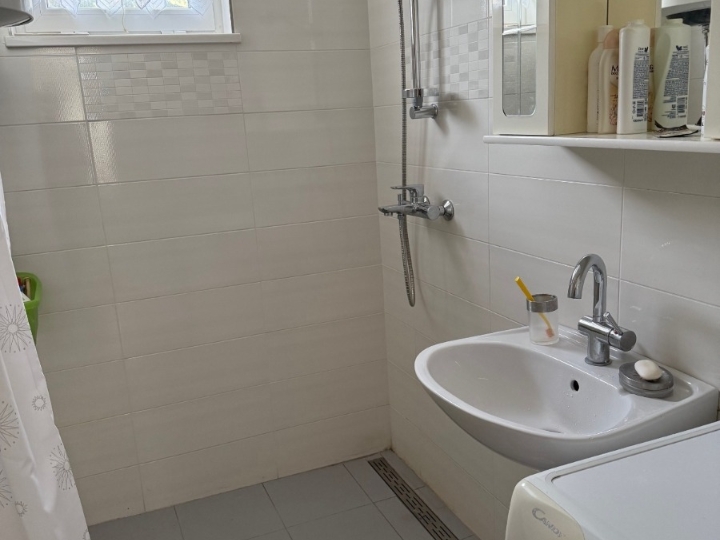 Vežica Gornja, 3S+DB