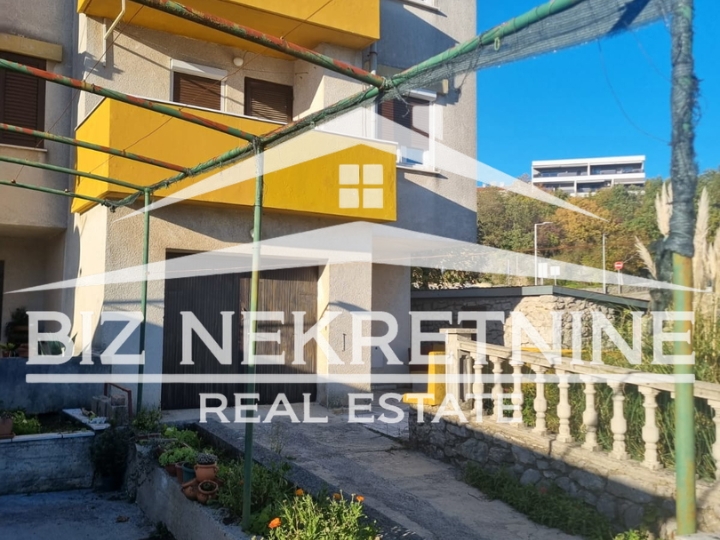 Rubeši - kuća u nizu