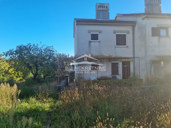 Rubeši - kuća u nizu