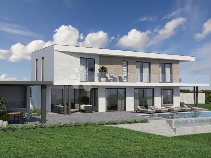 Samo kod nas! Zemljište s ishodovanom dozvolom! Okolica Labina