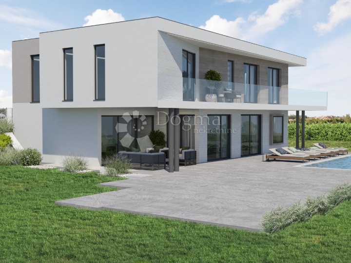 Samo kod nas! Zemljište s ishodovanom dozvolom! Okolica Labina