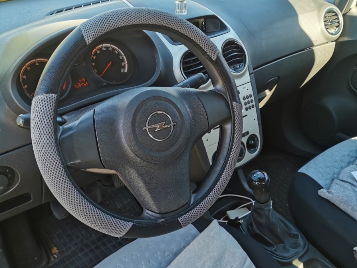 Opel Corsa 1.2
