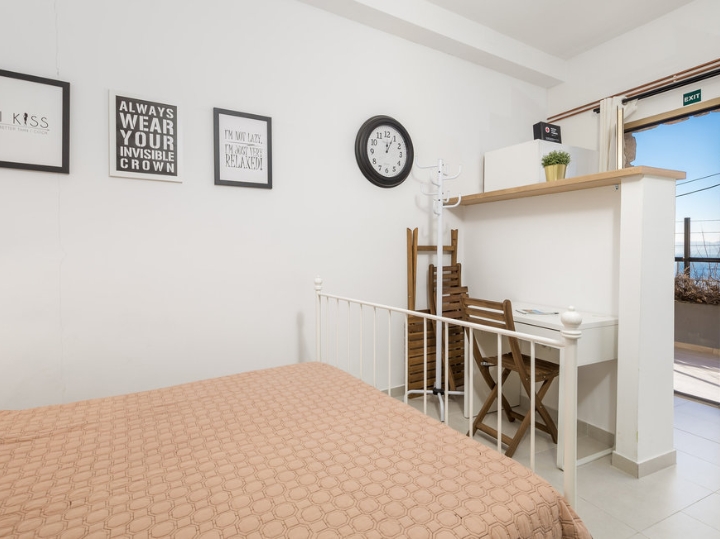 Garsonijeru iznajmljujem