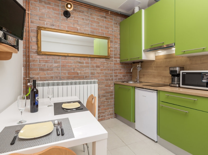 Garsonijeru iznajmljujem