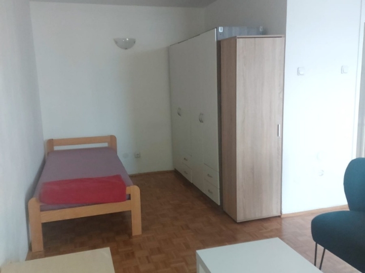 Iznajmljujem jednosoban stan