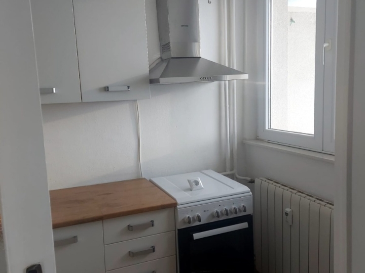 Iznajmljujem jednosoban stan