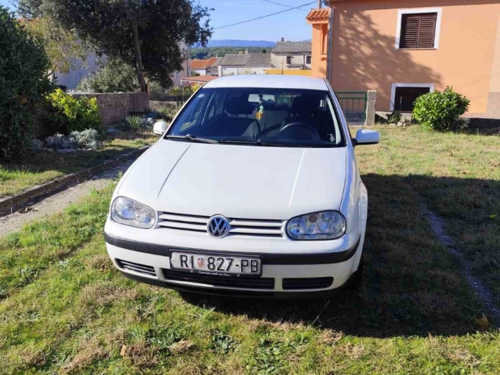VW Golf 4