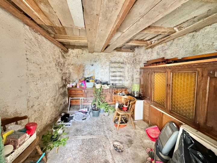 Hreljin, 100m2, samostojeća kuća s garažom i okućnicom