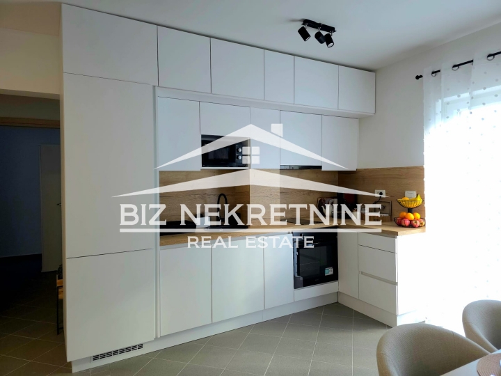 Brseč-Golovik, uhodana kuća za najam 132m2