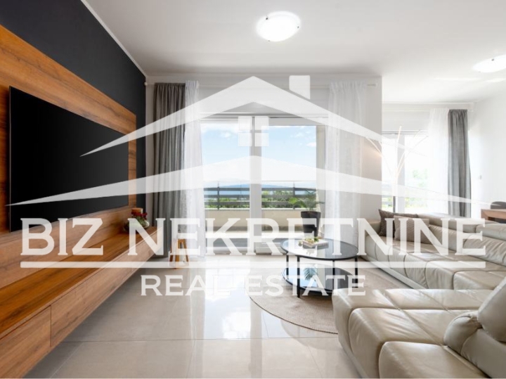 Matulji - 3S+DB, 2 parkirna mjesta + dvorište