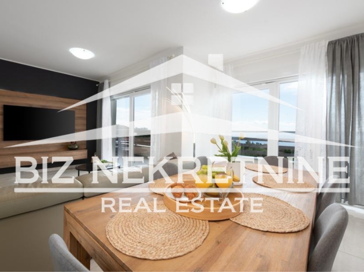 Matulji - 3S+DB, 2 parkirna mjesta + dvorište