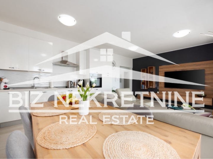 Matulji - 3S+DB, 2 parkirna mjesta + dvorište