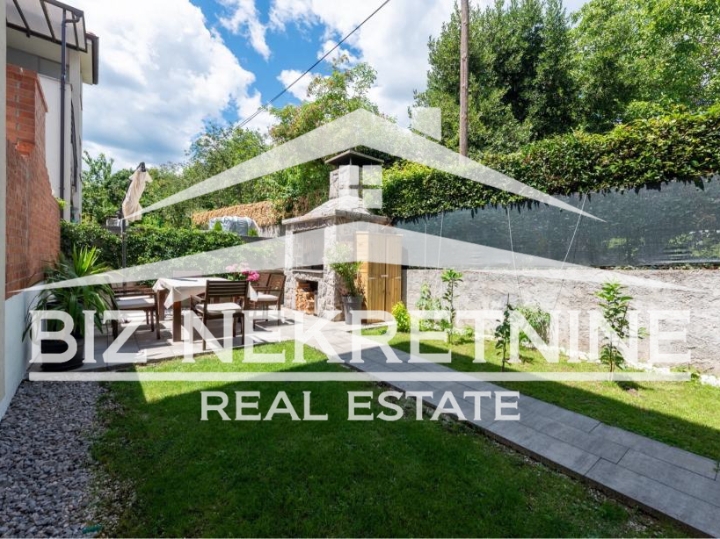 Matulji - 3S+DB, 2 parkirna mjesta + dvorište