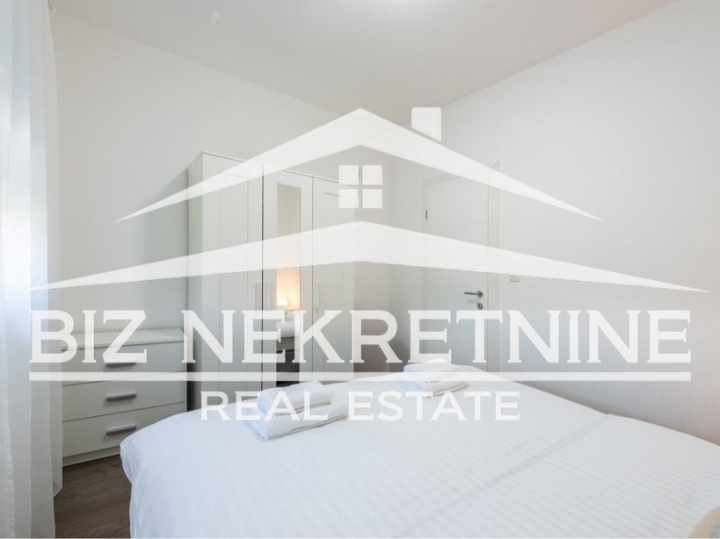 Matulji - 3S+DB, 2 parkirna mjesta + dvorište