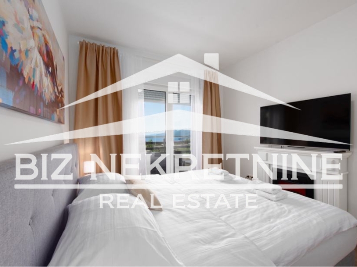 Matulji - 3S+DB, 2 parkirna mjesta + dvorište