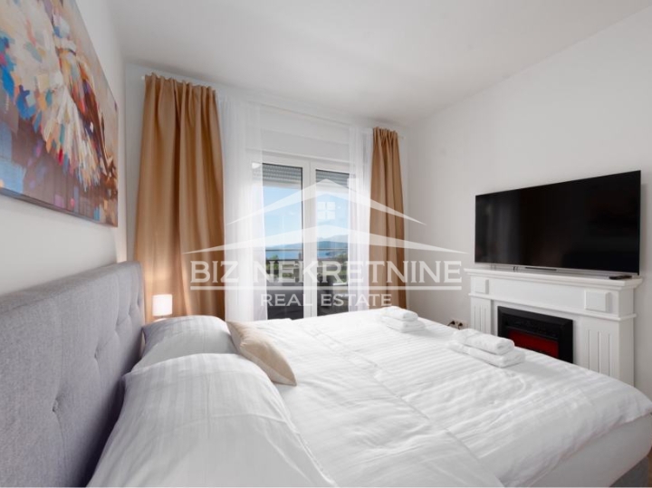 Matulji - 3S+DB, 2 parkirna mjesta + dvorište