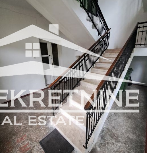 Bakar - Prilika - 5S stan za kompletnu adaptaciju