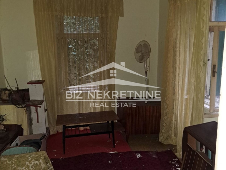 Bakar - Prilika - 5S stan za kompletnu adaptaciju