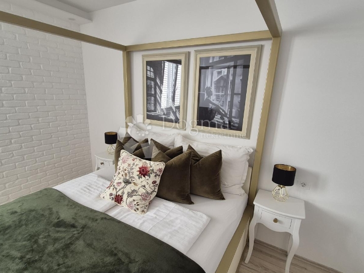 2 stana Vrsar za život i investiciju