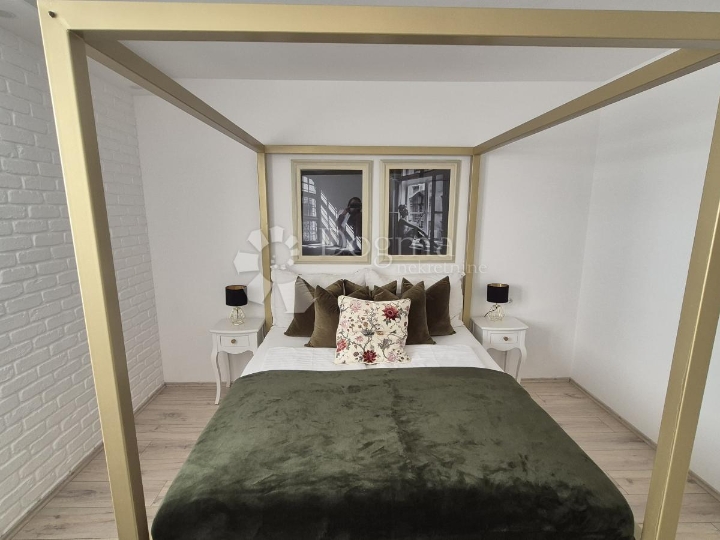 2 stana Vrsar za život i investiciju