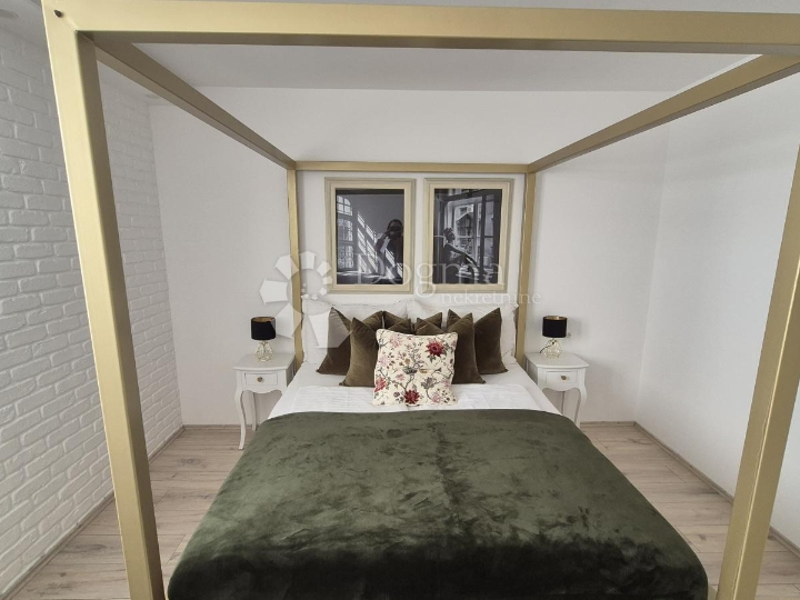 2 stana Vrsar za život i investiciju