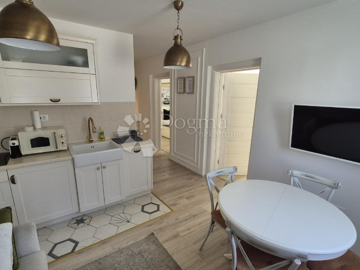 2 stana Vrsar za život i investiciju