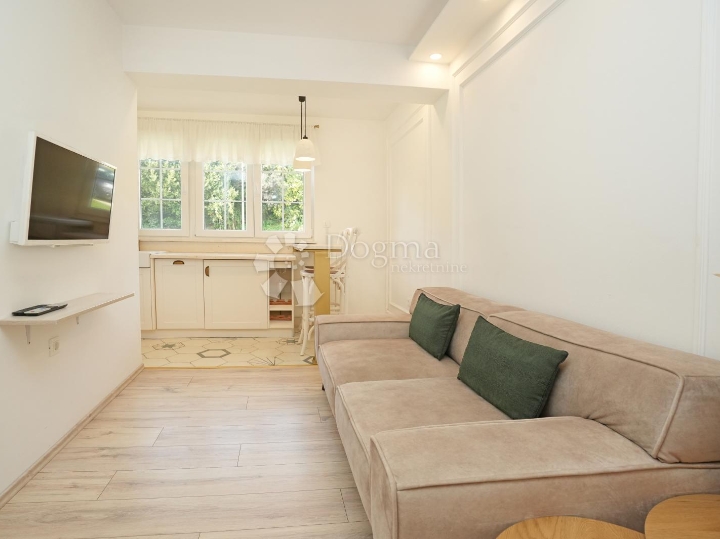 2 stana Vrsar za život i investiciju