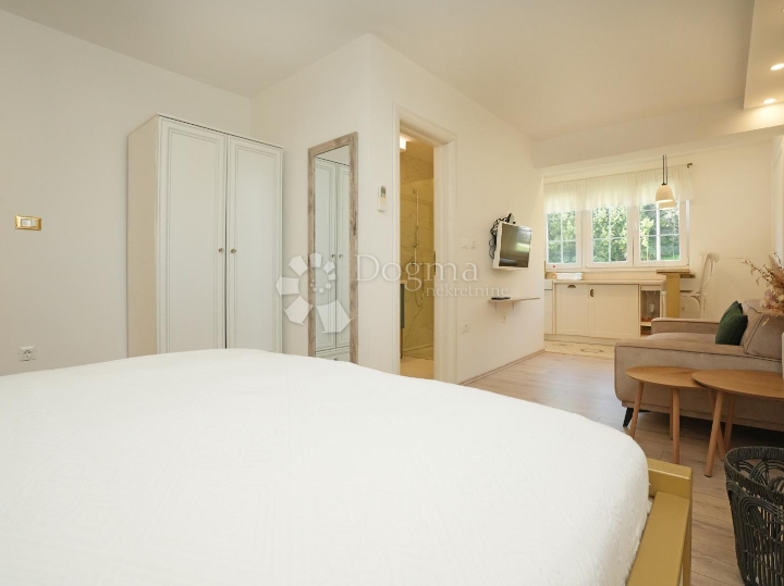 2 stana Vrsar za život i investiciju