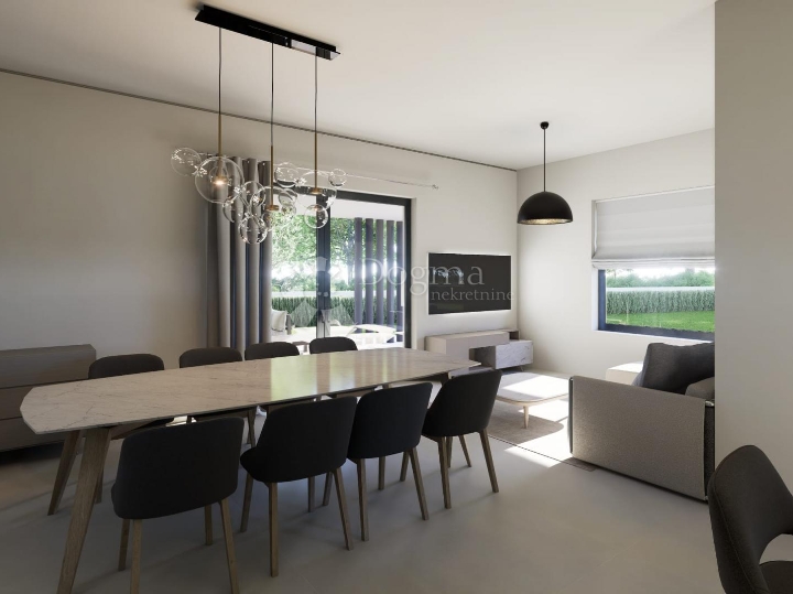 Građ. zemljište s Građ. dozvolom za obiteljsku kuću i bazen