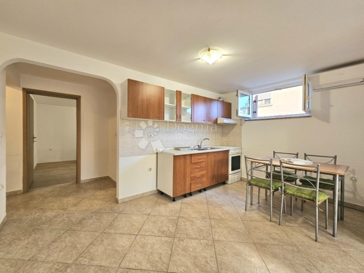 Prilika! Umag, blizina centra, 1S+DB+parking