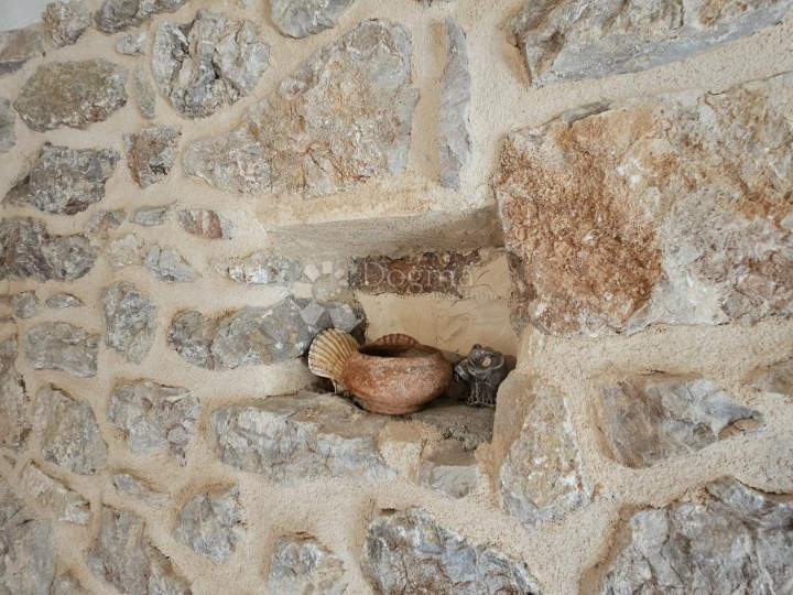 Vrbnik-centar kuća u nizu!