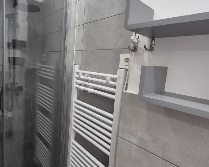 Dvosobni stan u centru Pule površine 72,83 m2