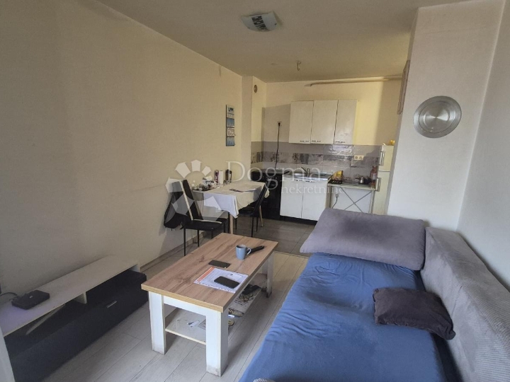 Jednosobni stan 36,73 m2 s uporabnom