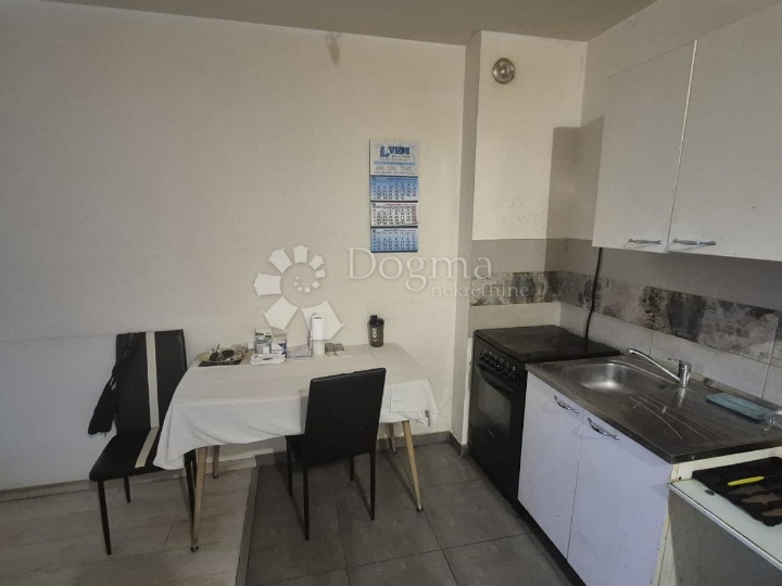 Jednosobni stan 36,73 m2 s uporabnom