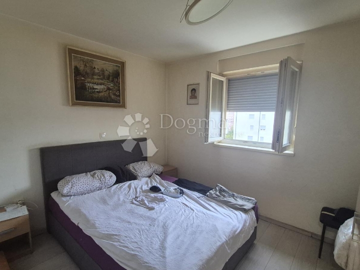 Jednosobni stan 36,73 m2 s uporabnom