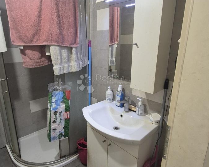 Jednosobni stan 36,73 m2 s uporabnom