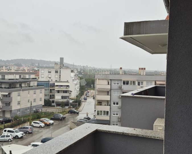 Jednosobni stan 36,73 m2 s uporabnom