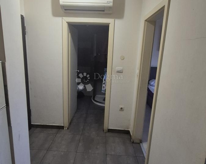 Jednosobni stan 36,73 m2 s uporabnom