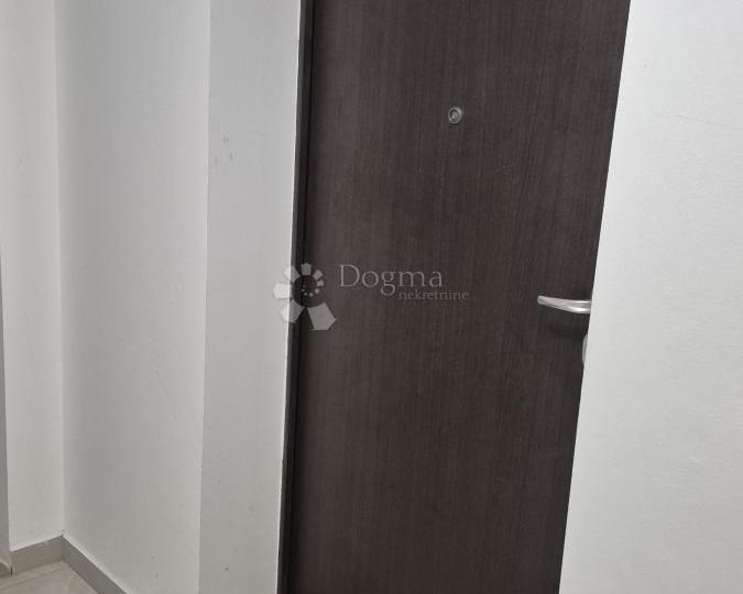 Jednosobni stan 36,73 m2 s uporabnom