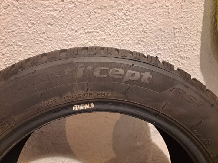 HankookWinter i*cept RS3 195/60/R16