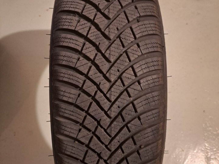 HankookWinter i*cept RS3 195/60/R16