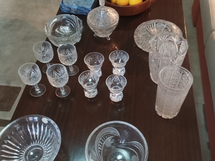 Kristalne čaše i dr.