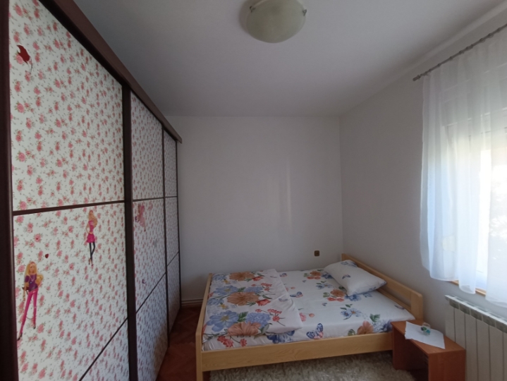 Iznajmljujem stan, Pehlin