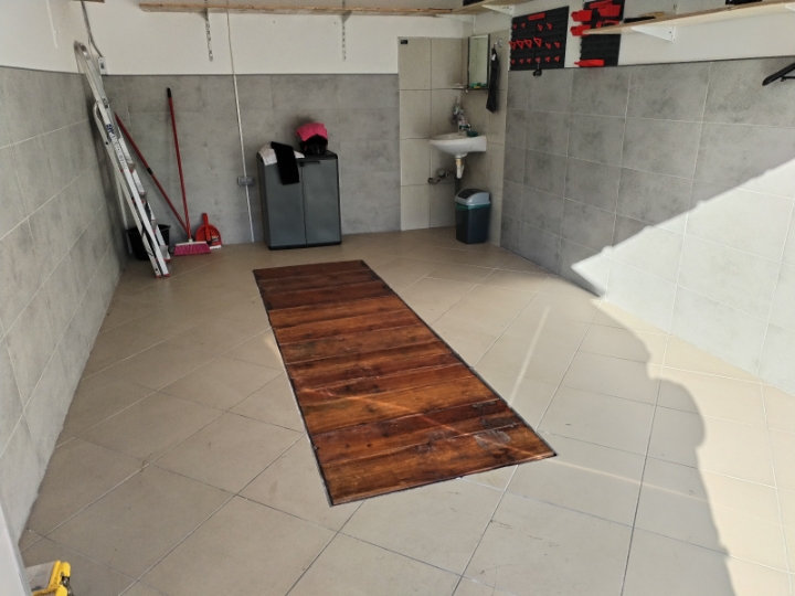 Garaža na Srdočima