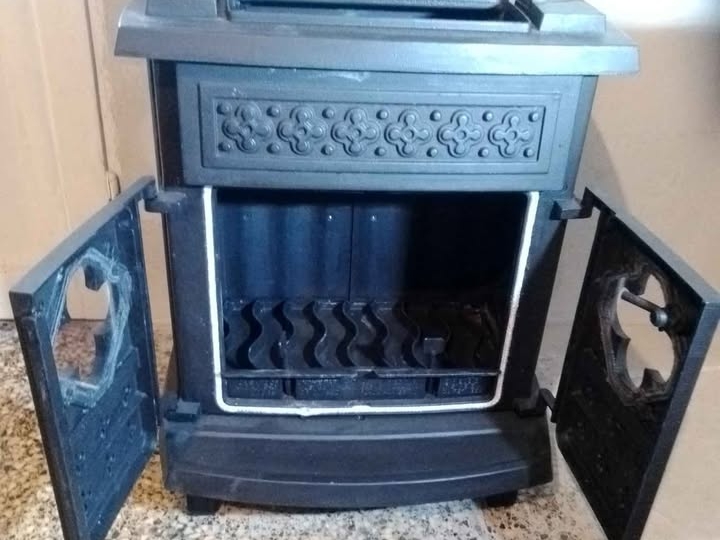 Peć na drva Amity
