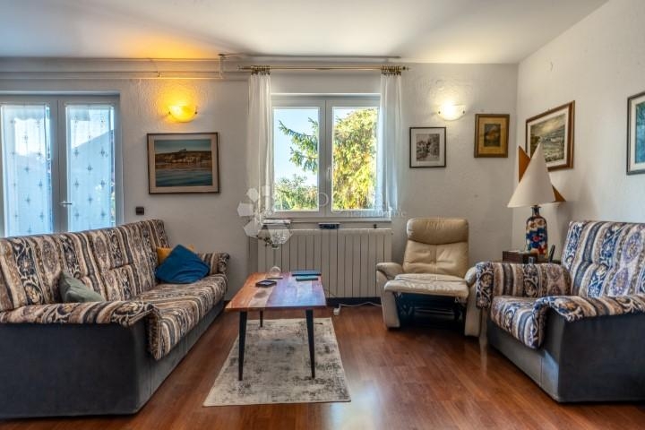 Kostrena, 126m2, P+1, izvrsna kuća i pozicija pogled na more